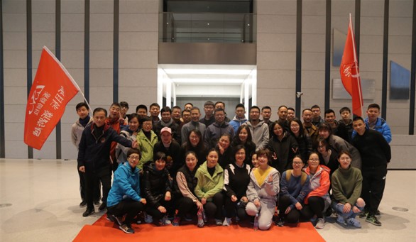 1515046397804129.jpg 出發(fā)前的合照_副本.jpg